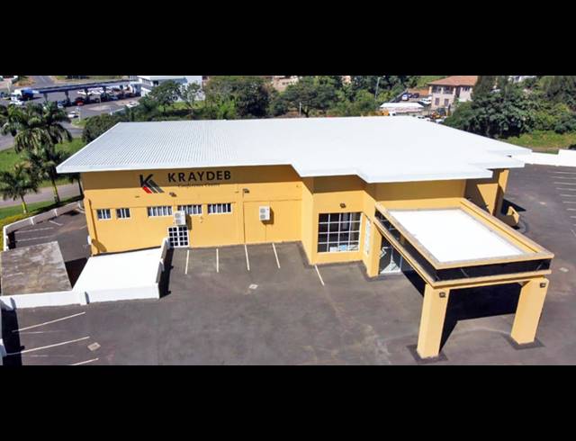 2,200M² BUILDING FOR SALE IN EVEREST HEIGHTS